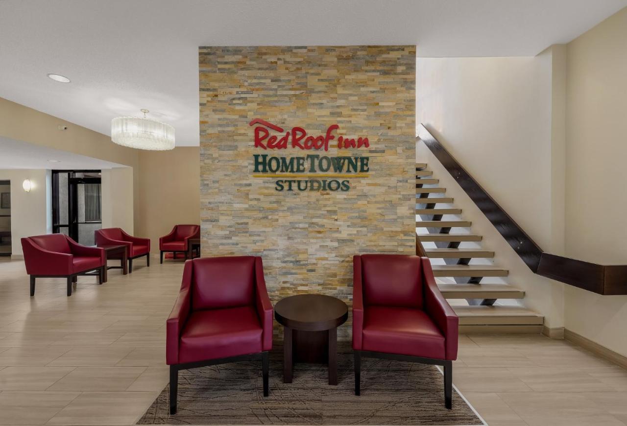 Hometowne Studios By Red Roof Painted Post المظهر الخارجي الصورة